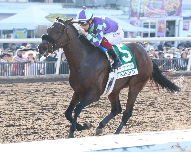 Stronghold, Recharge score in Sunland Park Derby, Oaks News