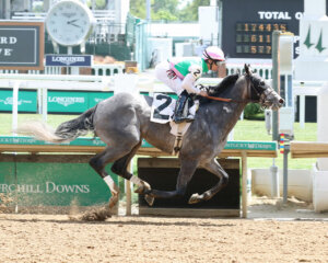 Batten Down wins at Churchill Downs 