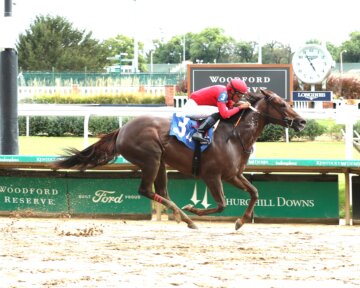 Speedy Traveler wins at Churchill Downs (Photo by Coady Media/Churchill Downs)