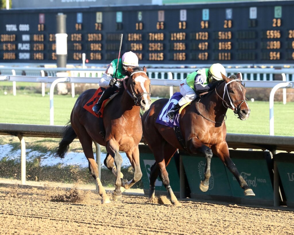 Burning Glory wins at Churchill Downs.