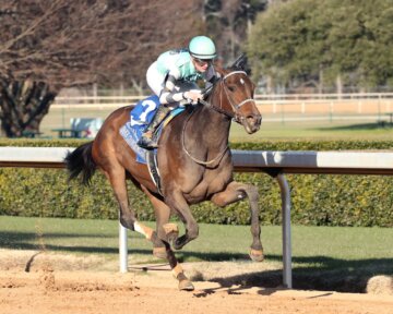 Take Charge Milady wins the Martha Washington Kentucky Oaks Prep Race at Oaklawn Park.