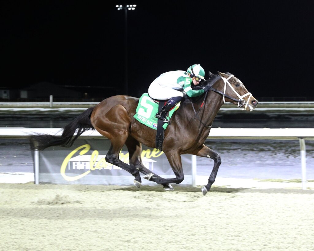 California Burrito wins at Turfway Park.