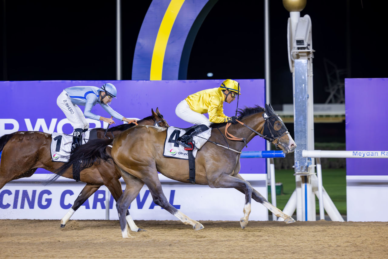 Queen Azteca nabs longtime leader Arigatou Gozaimasu in the UAE Oaks