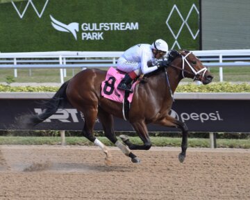 River Thames wins at Gulfstream Park.