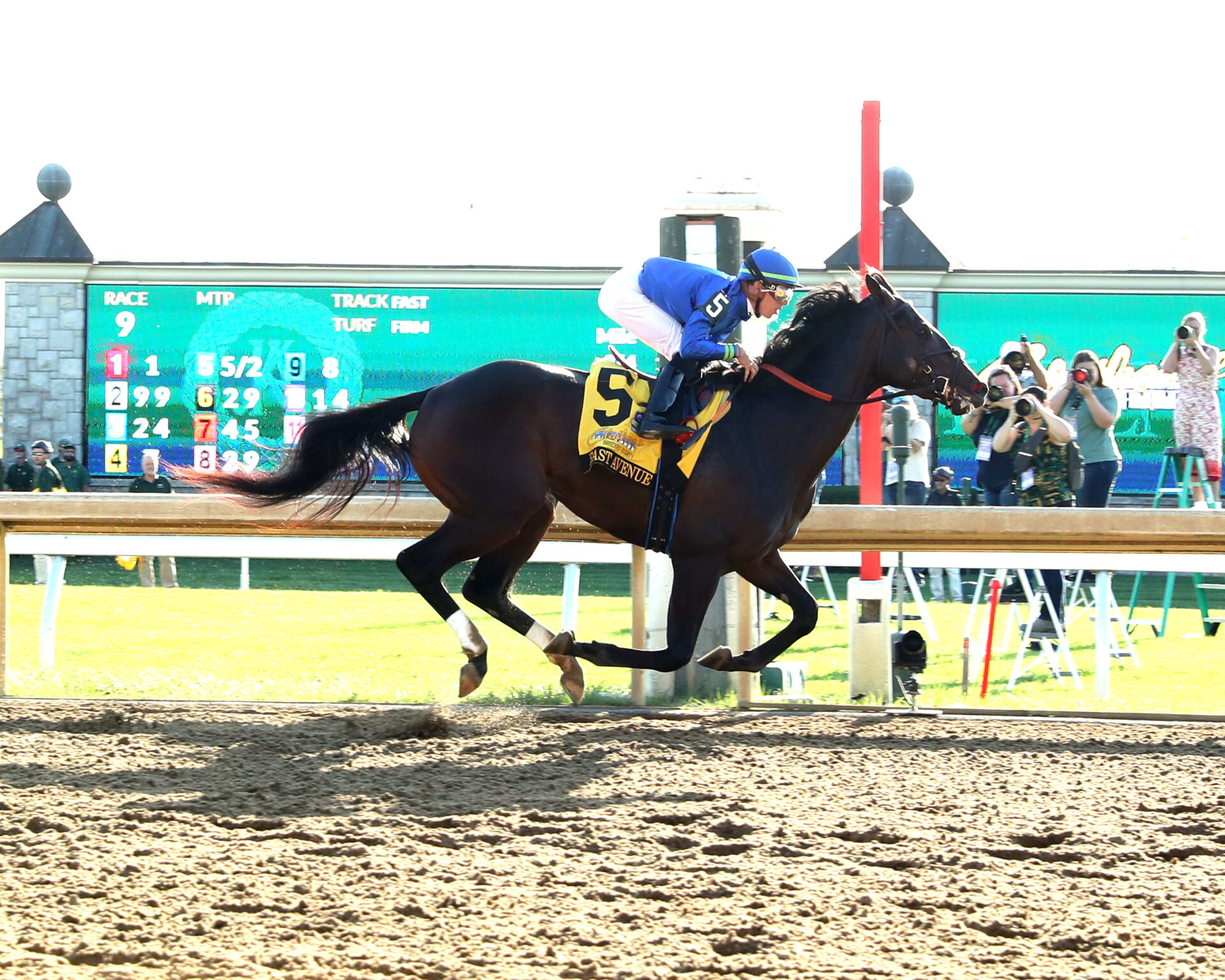 Local Derby Hopefuls East Avenue, Jonathan's Way Eye Breeders' Cup